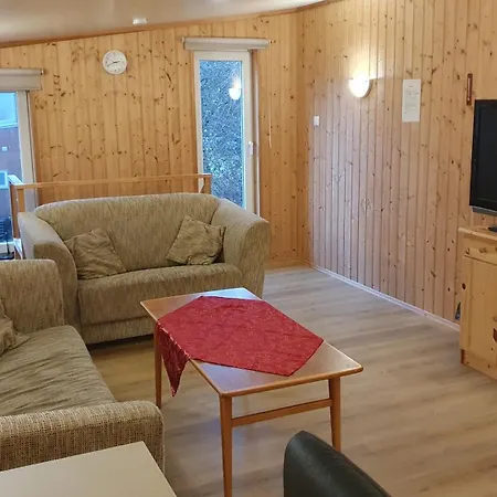Cozy Garden House With A Sauna Apartman